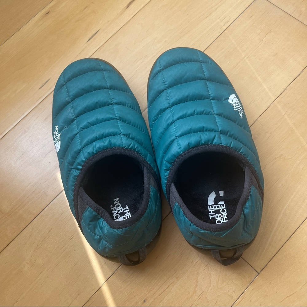 The North Face Women's Teal Mules US8